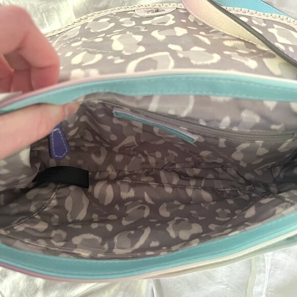 Aimee Kestenberg Pebble Leather Ombre Crossbody Bag - Picture 8 of 9